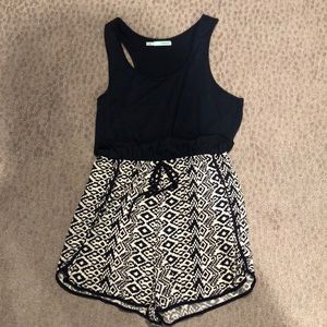 Maurices jumper, navy and white. Like new!